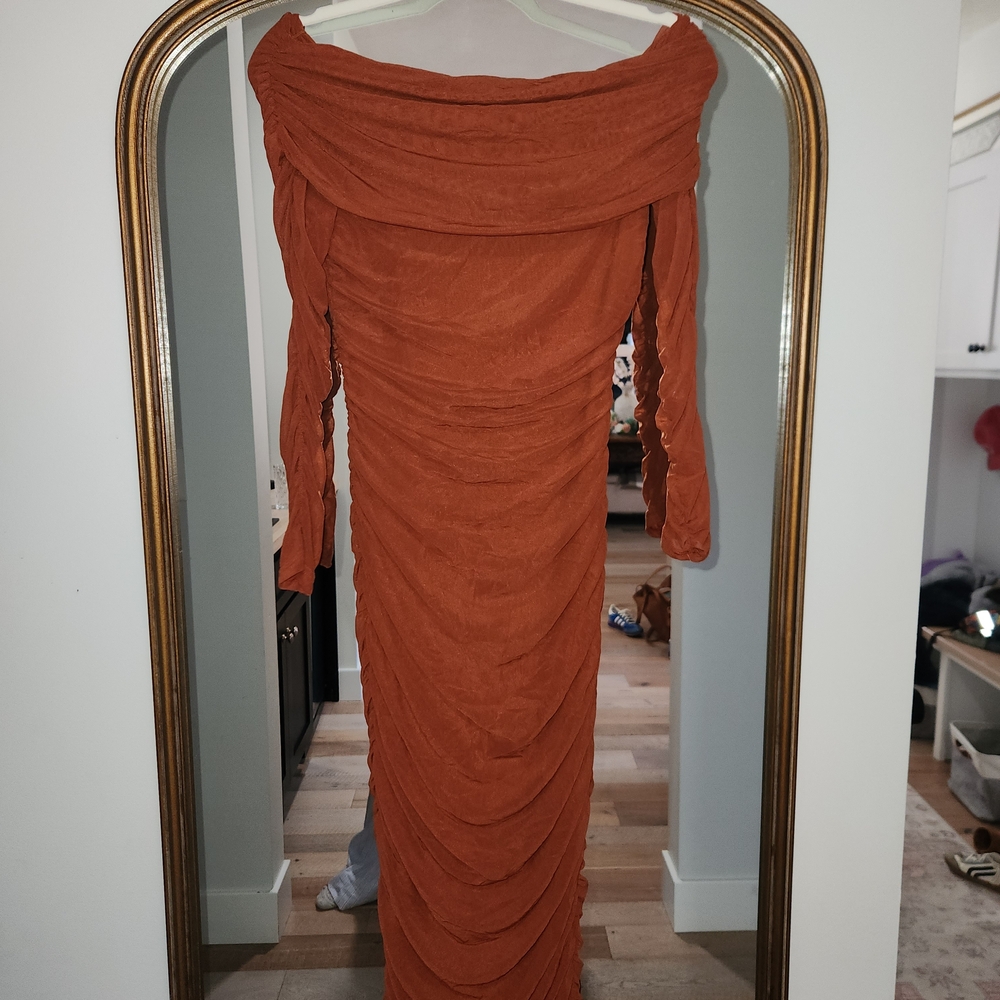 Off-Shoulder Rust/Brown/Burnt Orange Slimming Dress With Mesh Detail - Picture 8 of 9